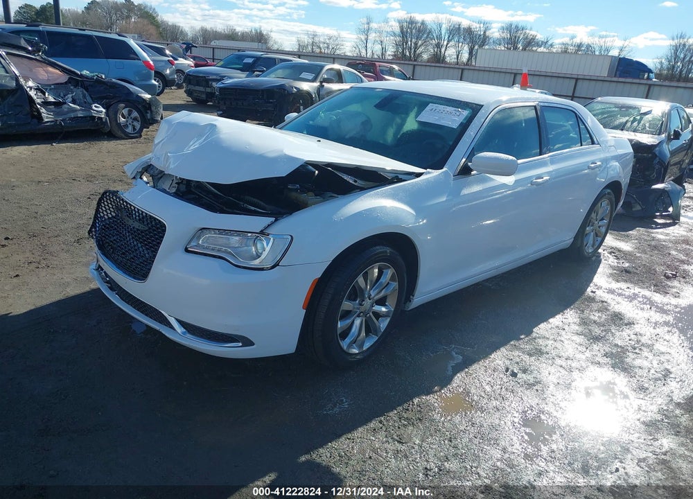 2018 CHRYSLER 300 TOURING AWD VIN: 2C3CCARG8JH324776