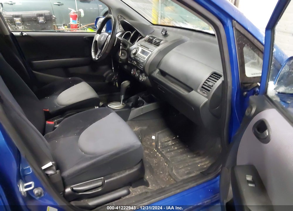 2007 HONDA FIT VIN: JHMGD38637S023282