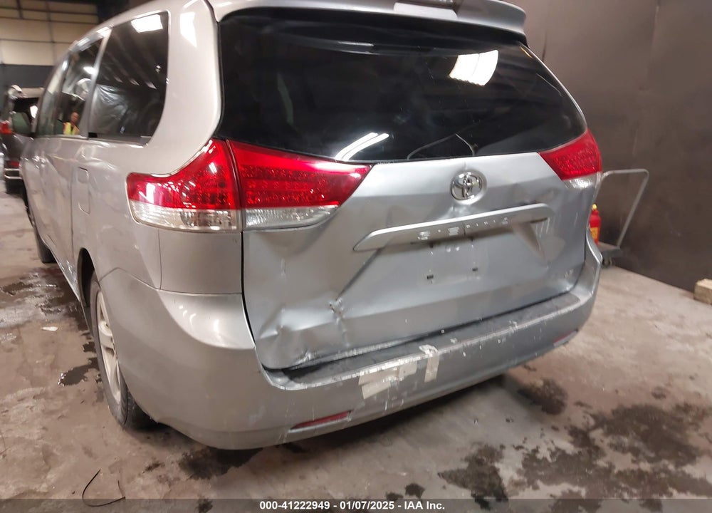 2011 TOYOTA SIENNA LE V6 VIN: 5TDKK3DC1BS003515