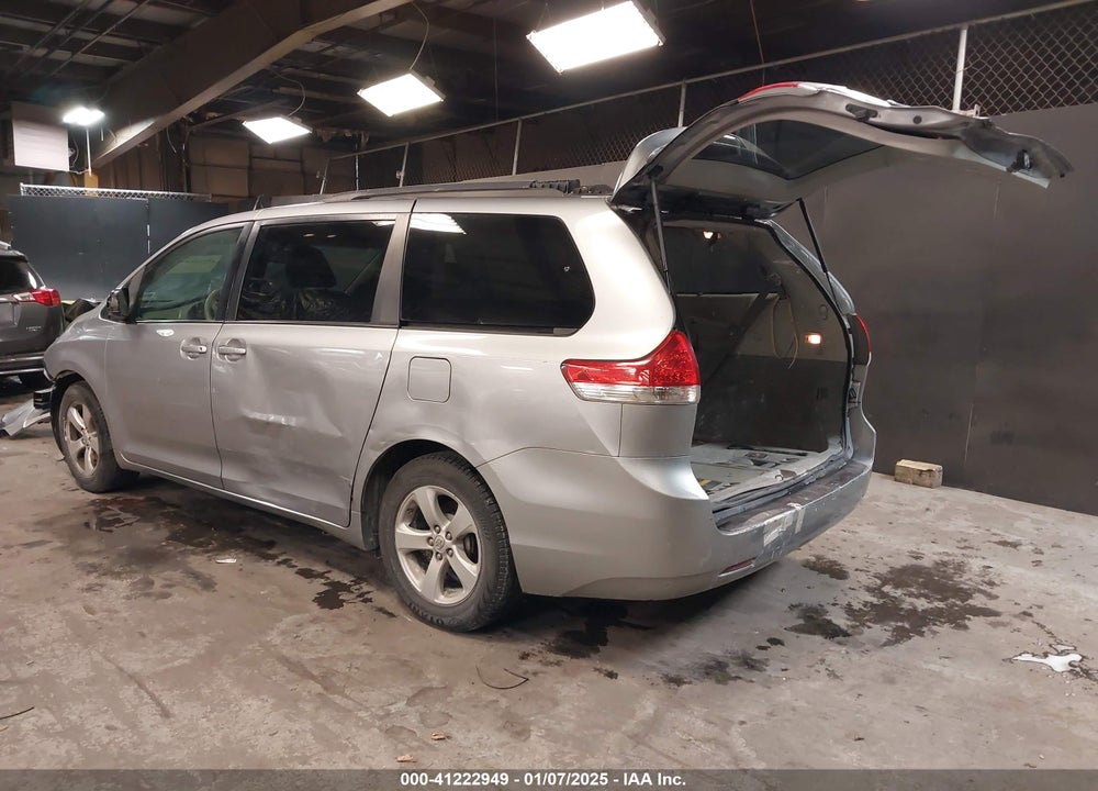 2011 TOYOTA SIENNA LE V6 VIN: 5TDKK3DC1BS003515