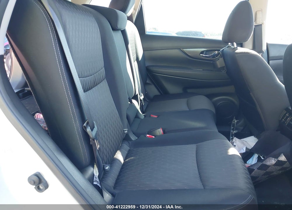2017 NISSAN ROGUE S VIN: JN8AT2MT1HW406300