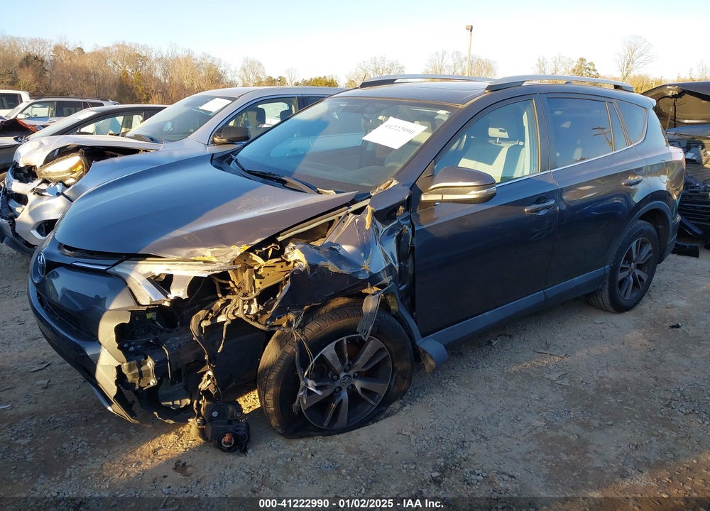 2016 TOYOTA RAV4 XLE VIN: 2T3WFREV2GW274758