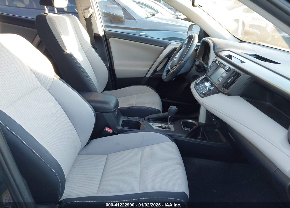 2016 TOYOTA RAV4 XLE VIN: 2T3WFREV2GW274758