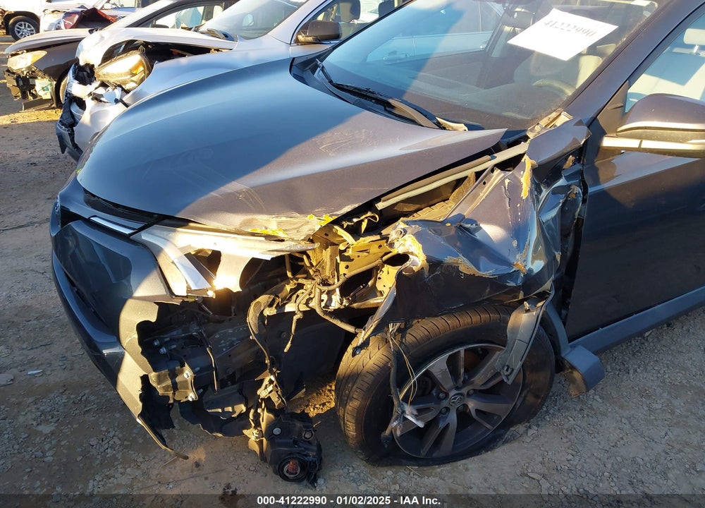 2016 TOYOTA RAV4 XLE VIN: 2T3WFREV2GW274758