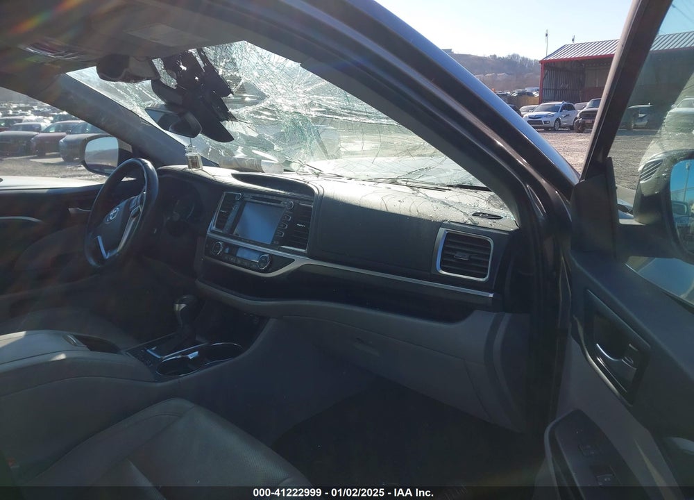 2019 TOYOTA HIGHLANDER LIMITED/PLATINUM VIN: 5TDDZRFH8KS980392