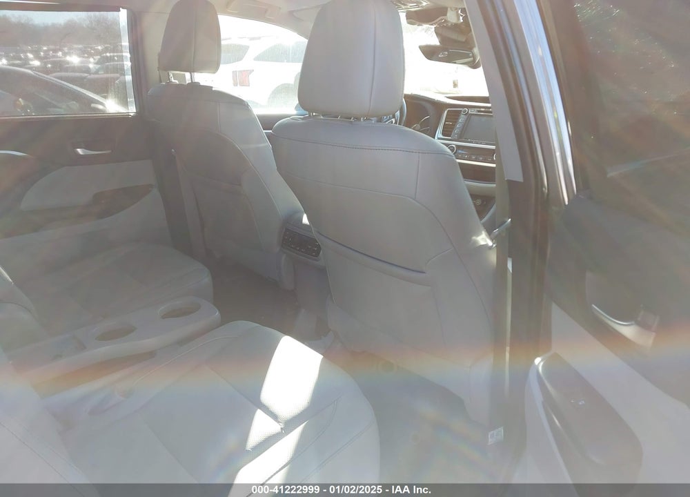 2019 TOYOTA HIGHLANDER LIMITED/PLATINUM VIN: 5TDDZRFH8KS980392