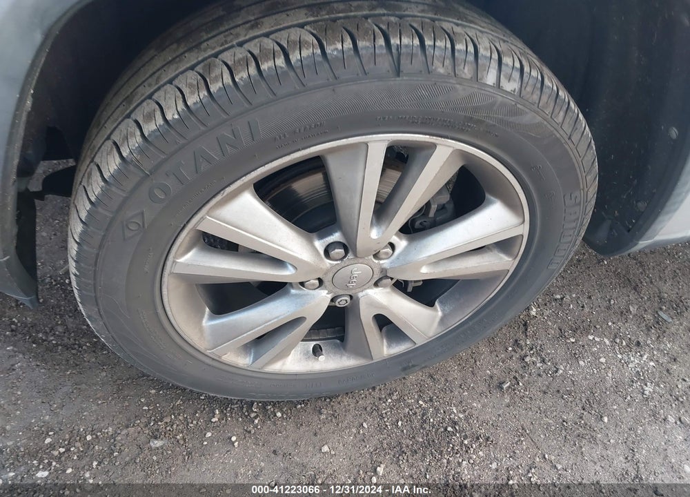 2011 JEEP GRAND CHEROKEE LAREDO VIN: 1J4RR4GG5BC678164