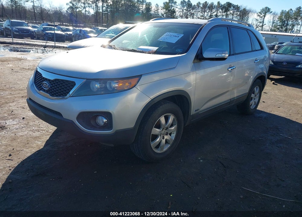 2013 KIA SORENTO LX V6 VIN: 5XYKTDA25DG382260