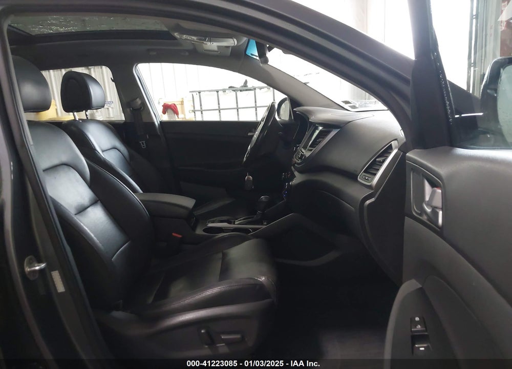 2016 HYUNDAI TUCSON LIMITED/SPORT AND ECO/SE VIN: KM8J3CA26GU162565
