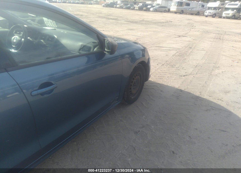 2015 VOLKSWAGEN JETTA 2.0L S VIN: 3VW2K7AJ1FM400638