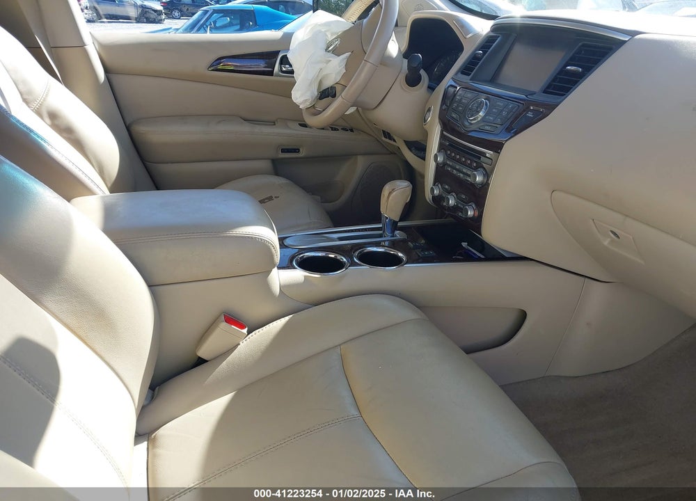 2014 NISSAN PATHFINDER SL VIN: 5N1AR2MN7EC682582