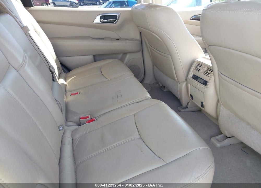 2014 NISSAN PATHFINDER SL VIN: 5N1AR2MN7EC682582