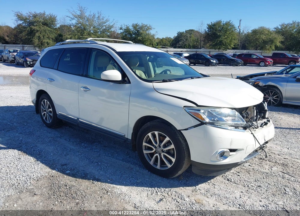 2014 NISSAN PATHFINDER SL VIN: 5N1AR2MN7EC682582