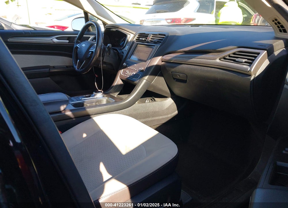 2019 FORD FUSION VIN: 3FA6P0HD5KR280004