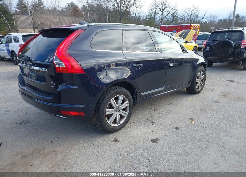 2017 VOLVO XC60 T5 INSCRIPTION VIN: YV440MRU3H2130429