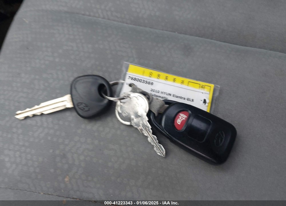 2010 HYUNDAI ELANTRA GLS VIN: KMHDU4AD8AU151656
