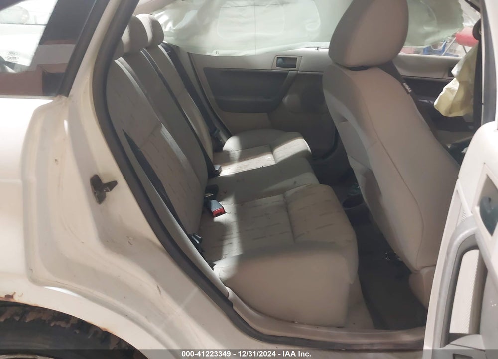 2010 FORD FOCUS SE VIN: 1FAHP3FN0AW121375