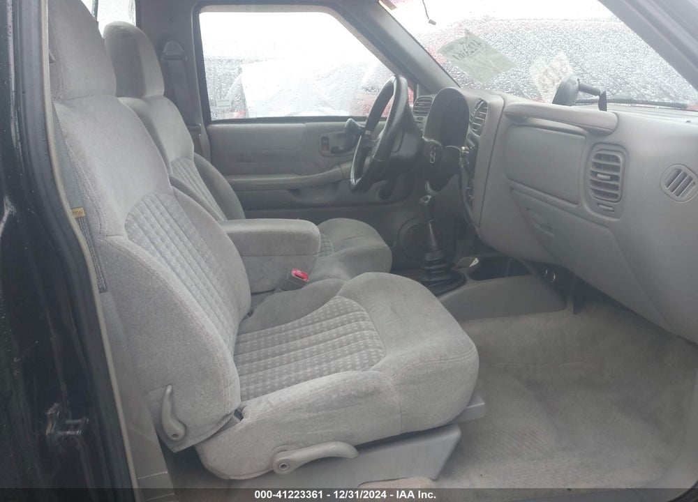 1999 CHEVROLET S-10 LS VIN: 1GCCS1445X8101850
