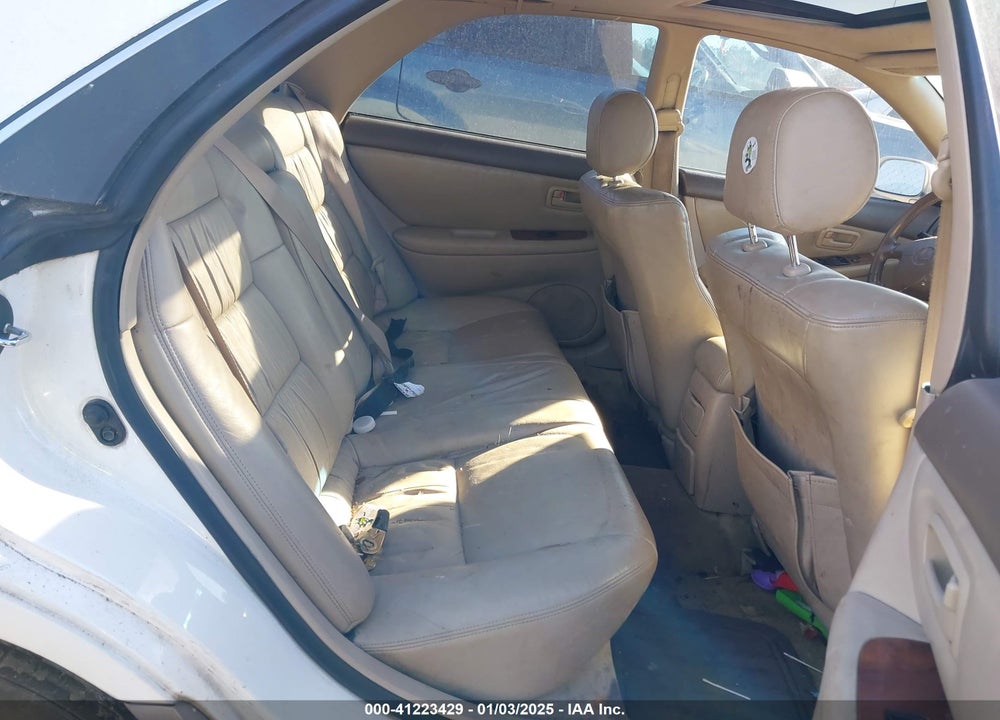 1998 LEXUS ES 300 VIN: JT8BF28G1W5045429