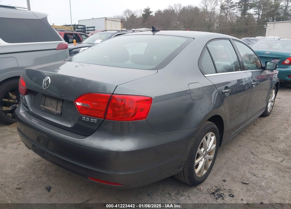 2013 VOLKSWAGEN JETTA 2.5L SE VIN: 3VWDP7AJ0DM365730