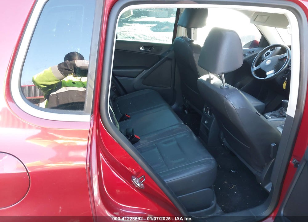 2010 VOLKSWAGEN TIGUAN WOLFSBURG EDITION VIN: WVGAV7AX4AW001754