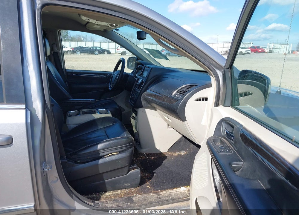 2014 CHRYSLER TOWN & COUNTRY TOURING VIN: 2C4RC1BG5ER439593