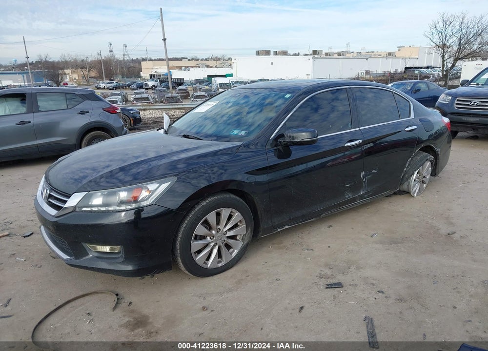 2015 HONDA ACCORD VIN: 1HGCR3F83FA006767