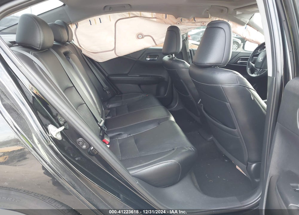 2015 HONDA ACCORD VIN: 1HGCR3F83FA006767