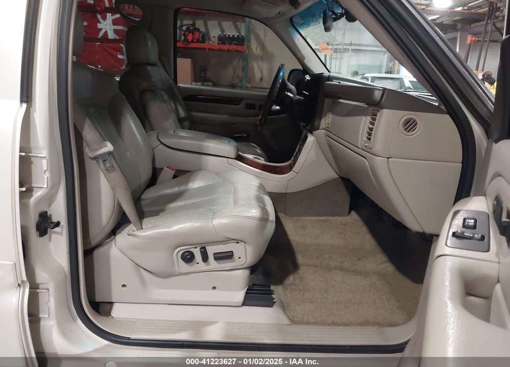 2002 CADILLAC ESCALADE STANDARD VIN: 1GYEK63NX2R193700