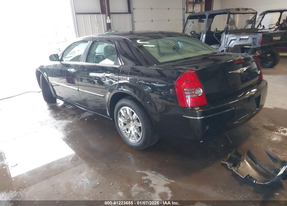 2010 CHRYSLER 300 VIN: 2C3CA5CV3AH123226