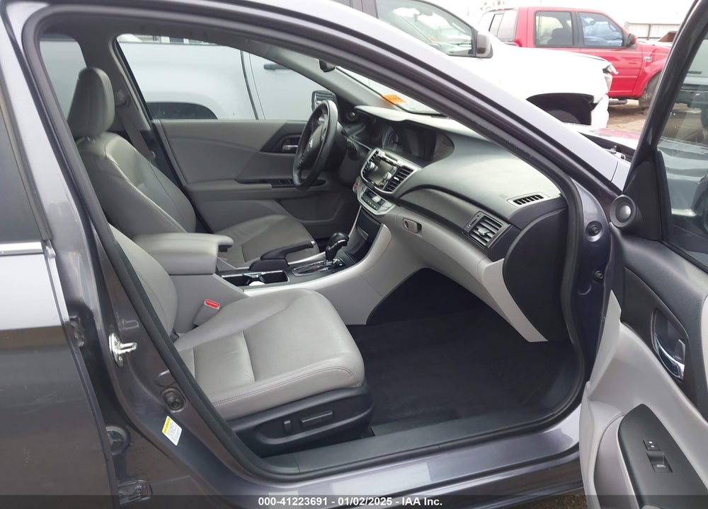 2015 HONDA ACCORD VIN: 1HGCR2F85FA191964