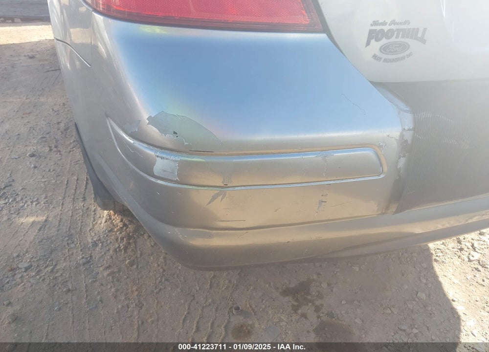 2010 NISSAN VERSA 1.8 S VIN: 3N1BC1AP3AL406234