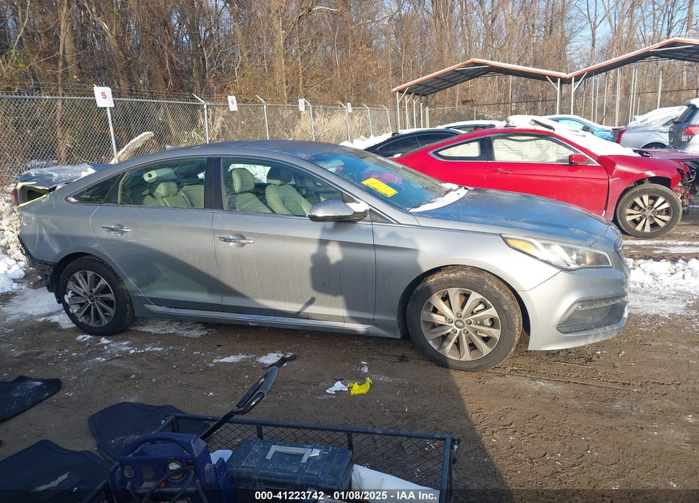 2015 HYUNDAI SONATA VIN: 5NPE34AF7FH169287