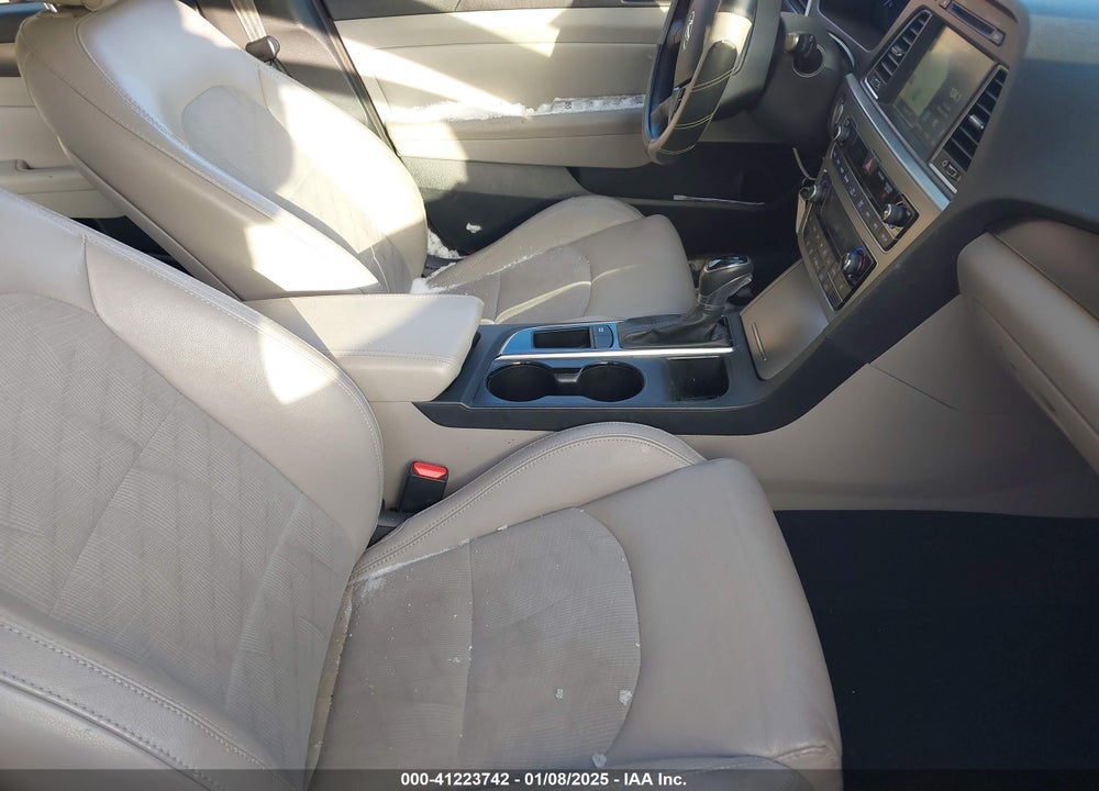 2015 HYUNDAI SONATA VIN: 5NPE34AF7FH169287