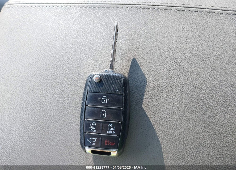 2016 KIA SEDONA LX VIN: KNDMB5C14G6082416
