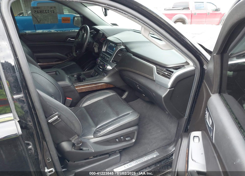2020 CHEVROLET SUBURBAN 4WD LT VIN: 1GNSKHKC5LR304201