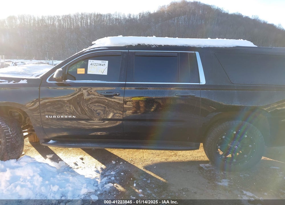 2020 CHEVROLET SUBURBAN 4WD LT VIN: 1GNSKHKC5LR304201