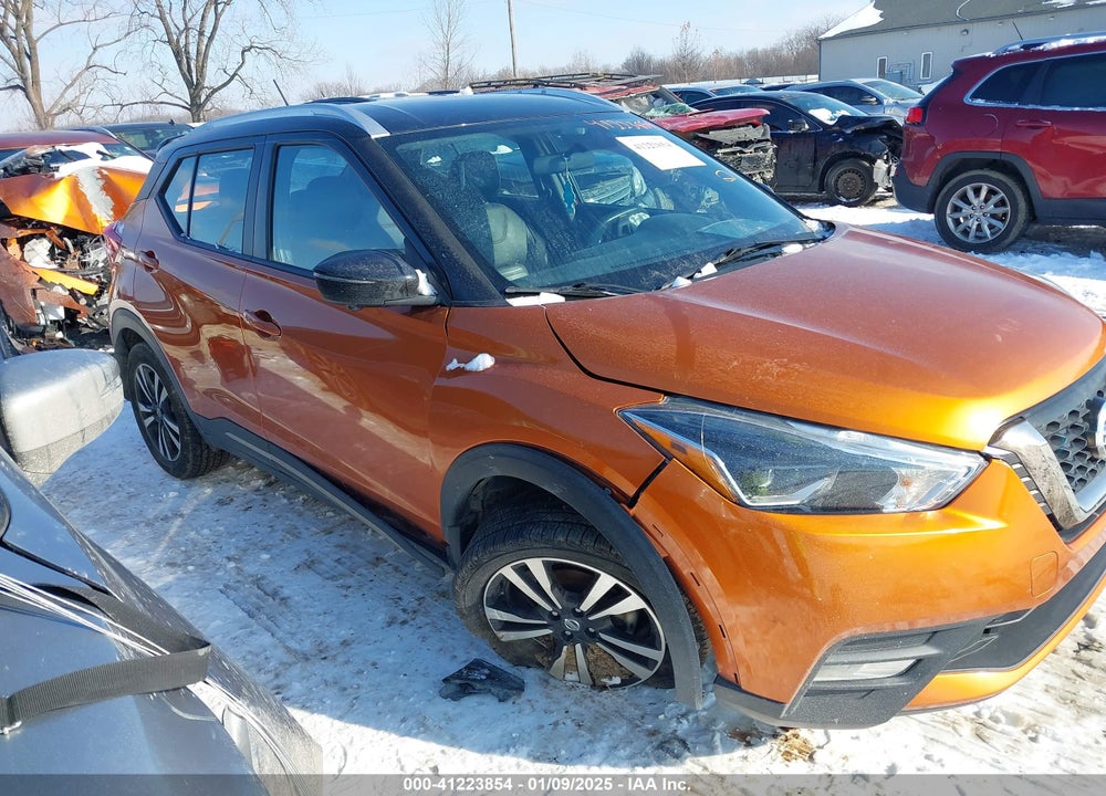 2019 NISSAN KICKS SR VIN: 3N1CP5CU5KL568631
