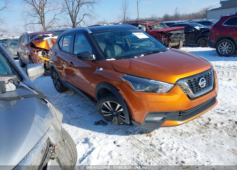 2019 NISSAN KICKS SR VIN: 3N1CP5CU5KL568631
