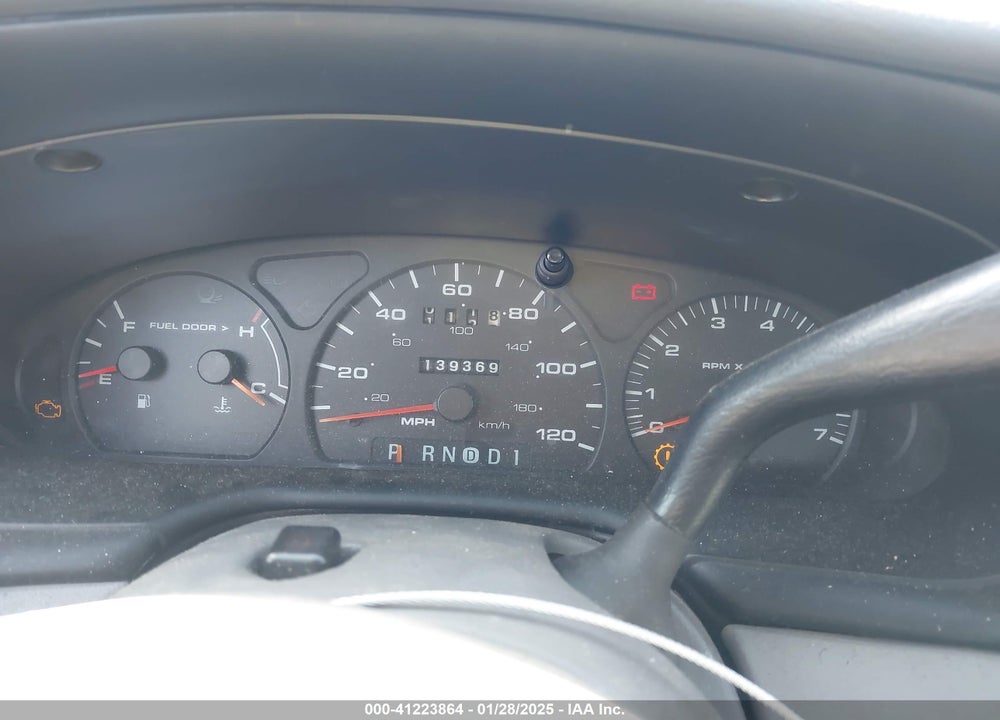 2001 FORD TAURUS LX VIN: 1FAFP52201A231368