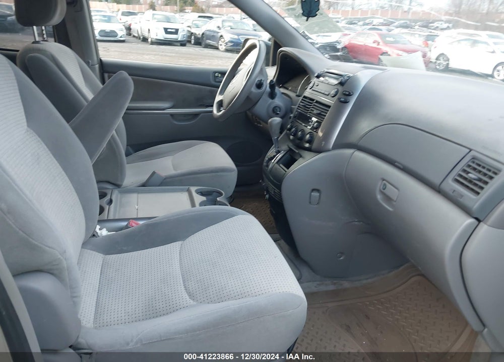 2006 TOYOTA SIENNA LE VIN: 5TDBA23C56S074771