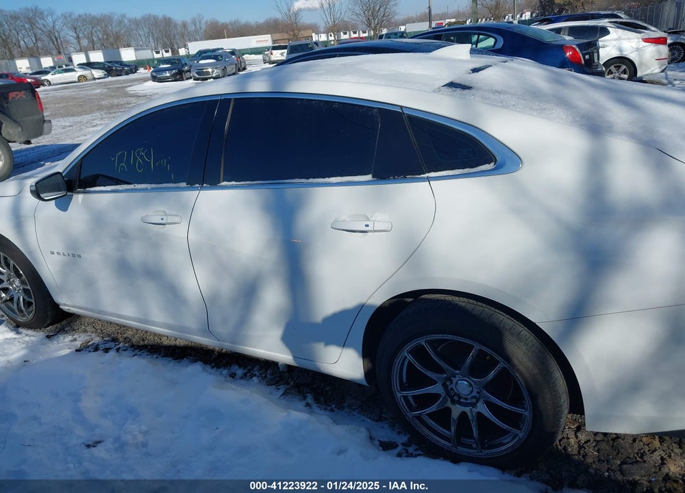 2018 CHEVROLET MALIBU LT VIN: 1G1ZD5ST8JF206769
