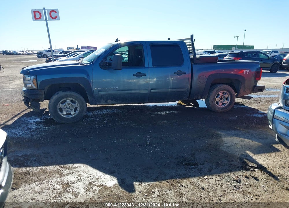 2009 CHEVROLET SILVERADO 1500 LT VIN: 3GCEK23309G101002