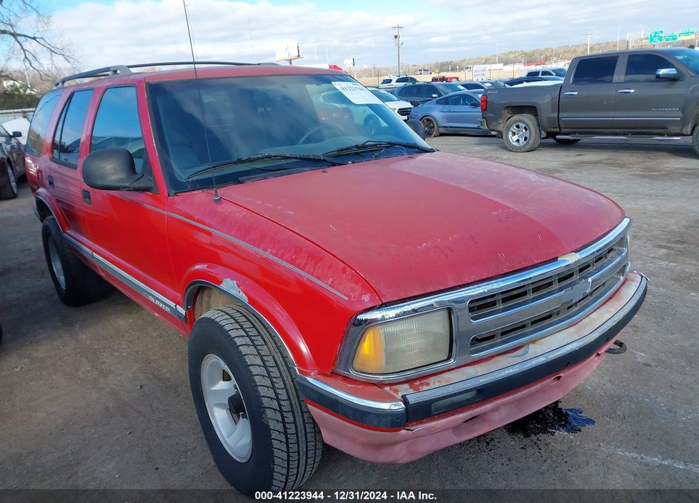 1995 CHEVROLET BLAZER VIN: 1GNDT13W8S2100778