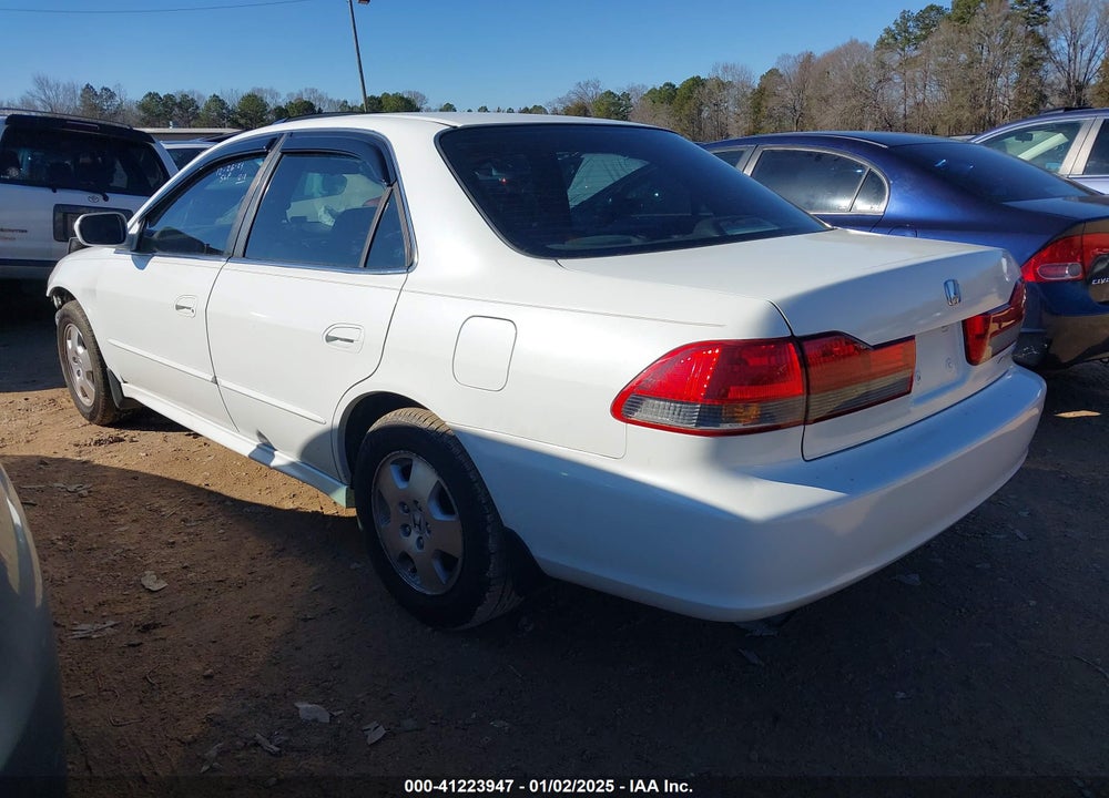 2002 HONDA ACCORD 3.0 EX VIN: 1HGCG16592A021218