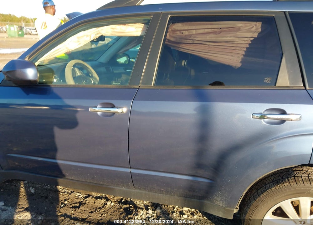 2012 SUBARU FORESTER 2.5X PREMIUM VIN: JF2SHBCC1CH453747