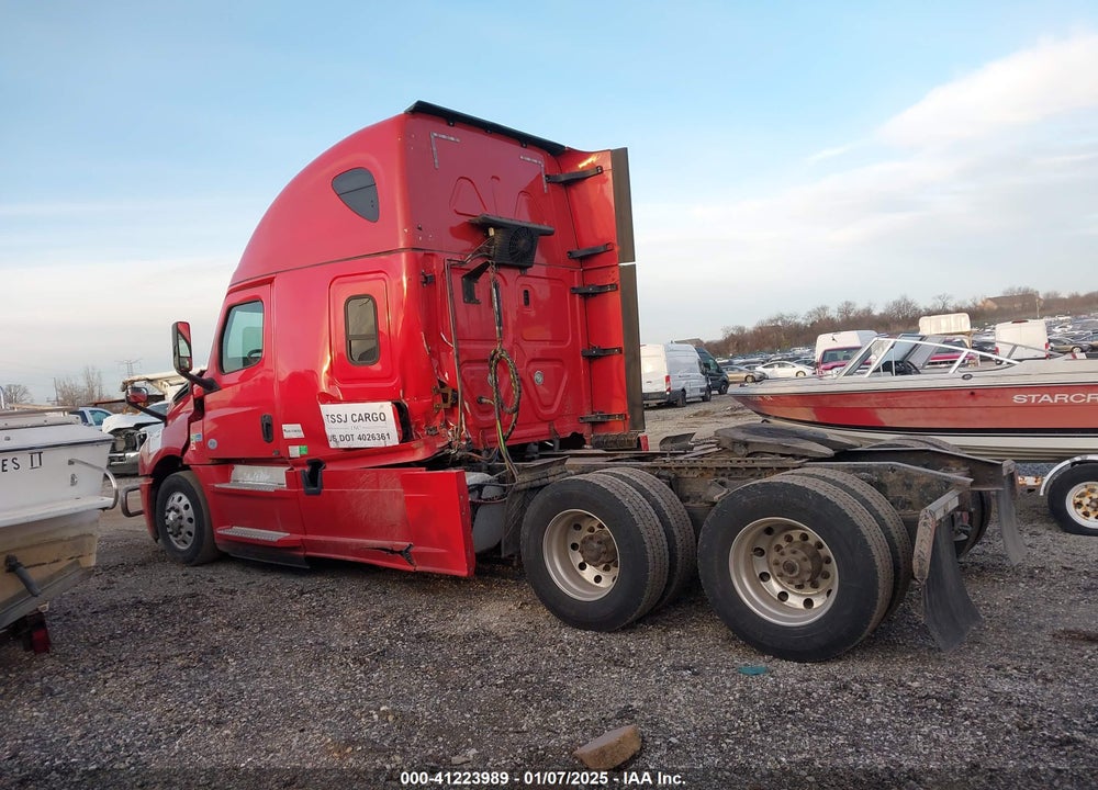 2018 FREIGHTLINER NEW CASCADIA 126 VIN: 3AKGHHDR4JSHJ0713