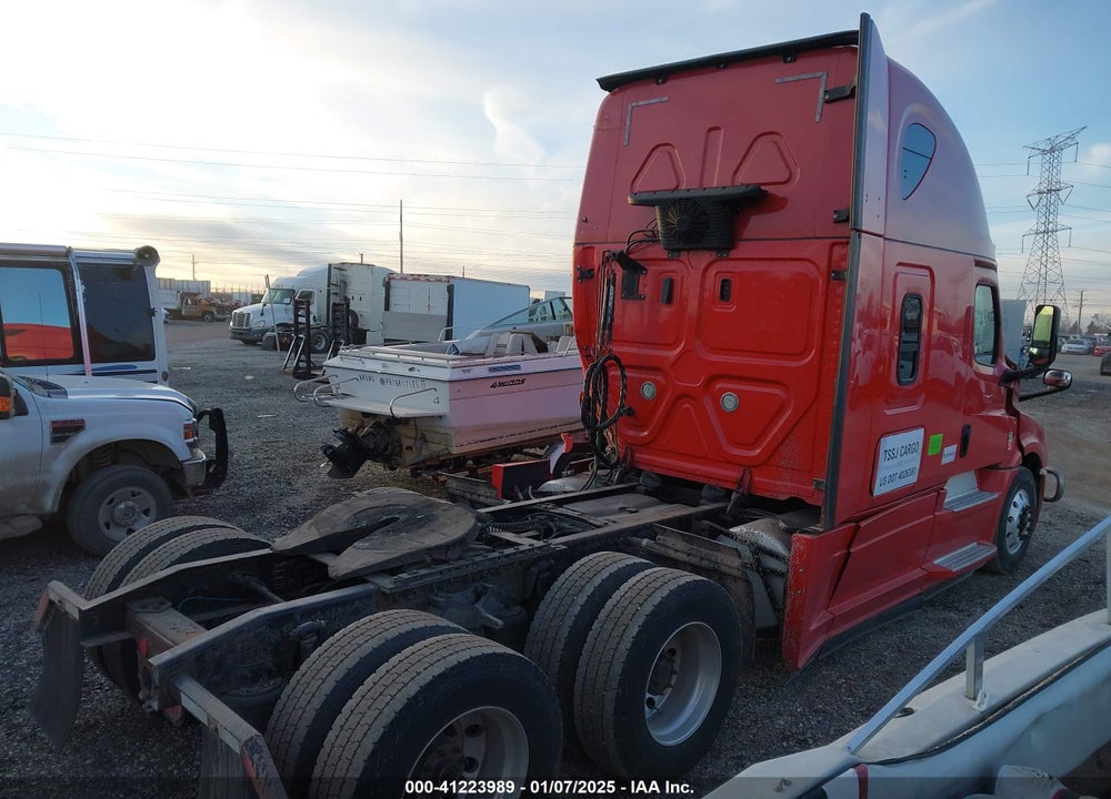 2018 FREIGHTLINER NEW CASCADIA 126 VIN: 3AKGHHDR4JSHJ0713