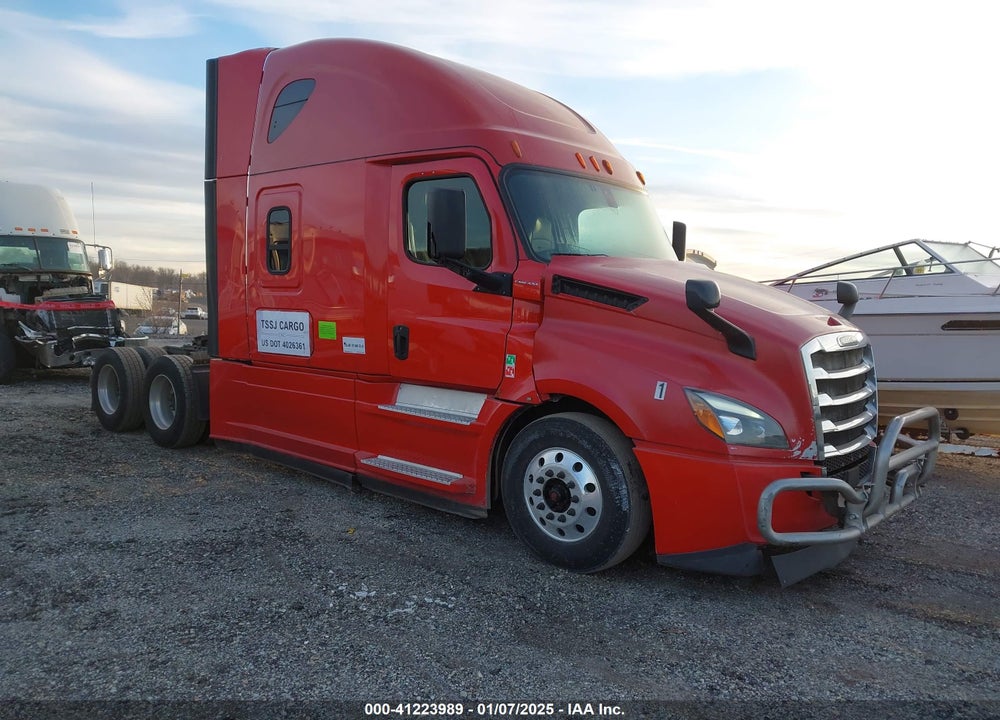 2018 FREIGHTLINER NEW CASCADIA 126 VIN: 3AKGHHDR4JSHJ0713