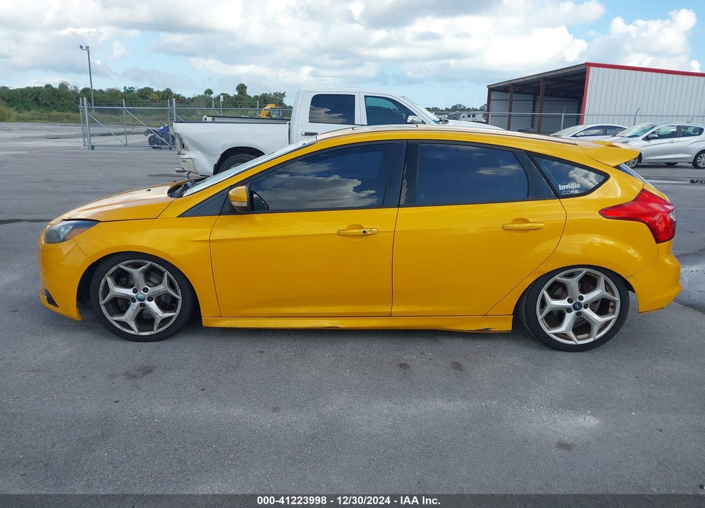 2013 FORD FOCUS ST VIN: 1FADP3L94DL127028